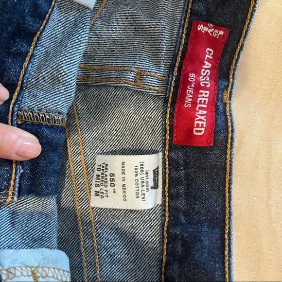 Vintage Levi’s 550 high waisted jeans - Picture 10 of 10